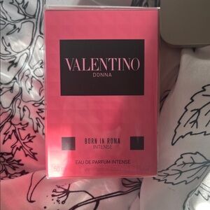 Valentino Donna Born in Roma Intense - Pink and Black